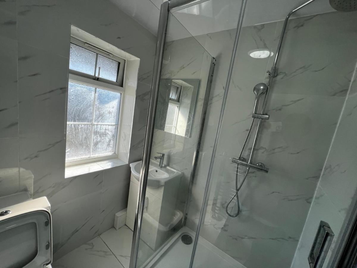 Good Priced Double Rooms In Sherperds Bush Londres Exterior foto