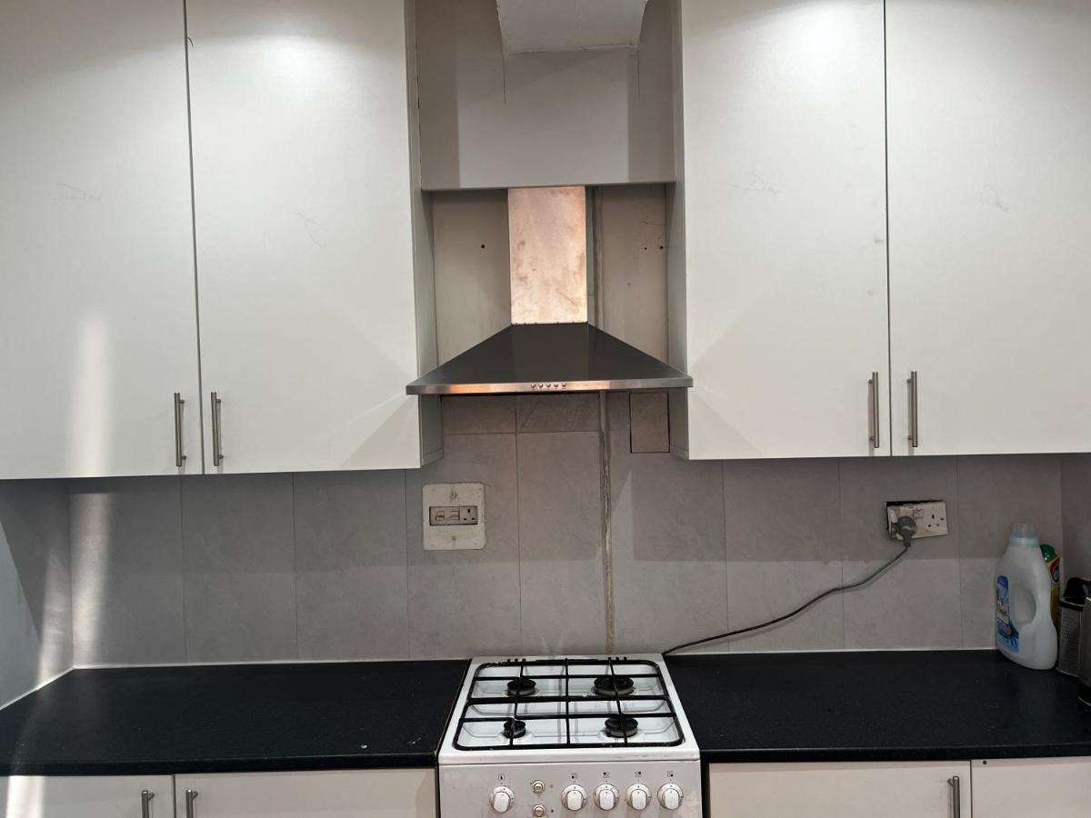Good Priced Double Rooms In Sherperds Bush Londres Exterior foto